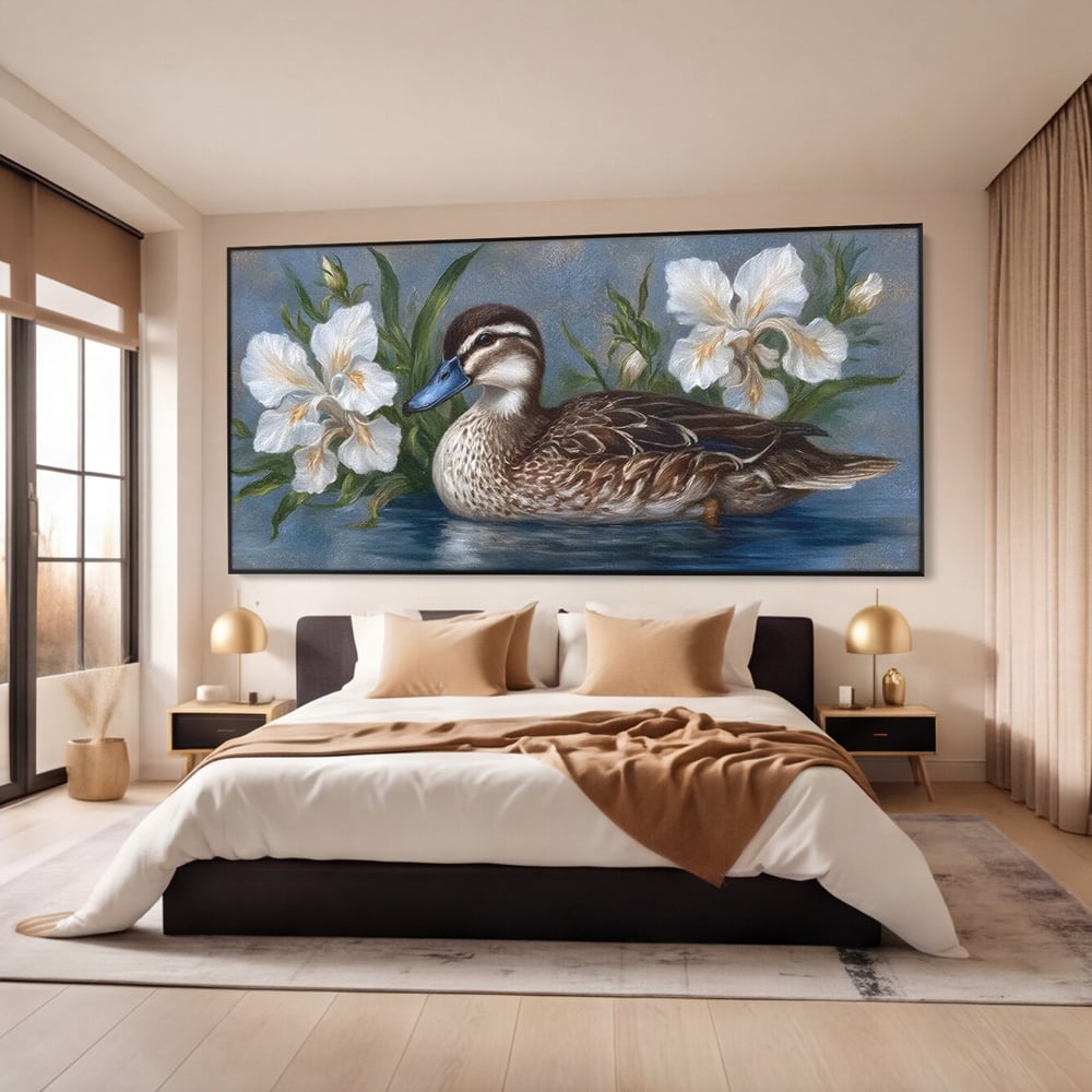 Tablou canvas cu tablou canvas cu rata si crini albi, in rama de aluminiu negru, pe perete intr-un dormitor